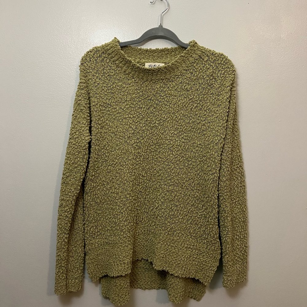 light green sweater size small fits like a medium